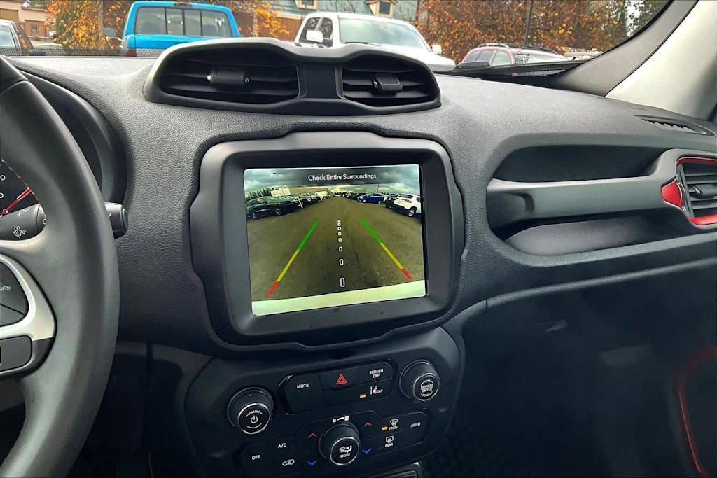 Thumbnail: 2023 Jeep Renegade - 26