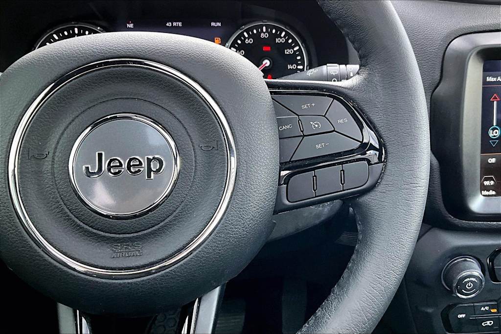 Thumbnail: 2022 Jeep Renegade - 27