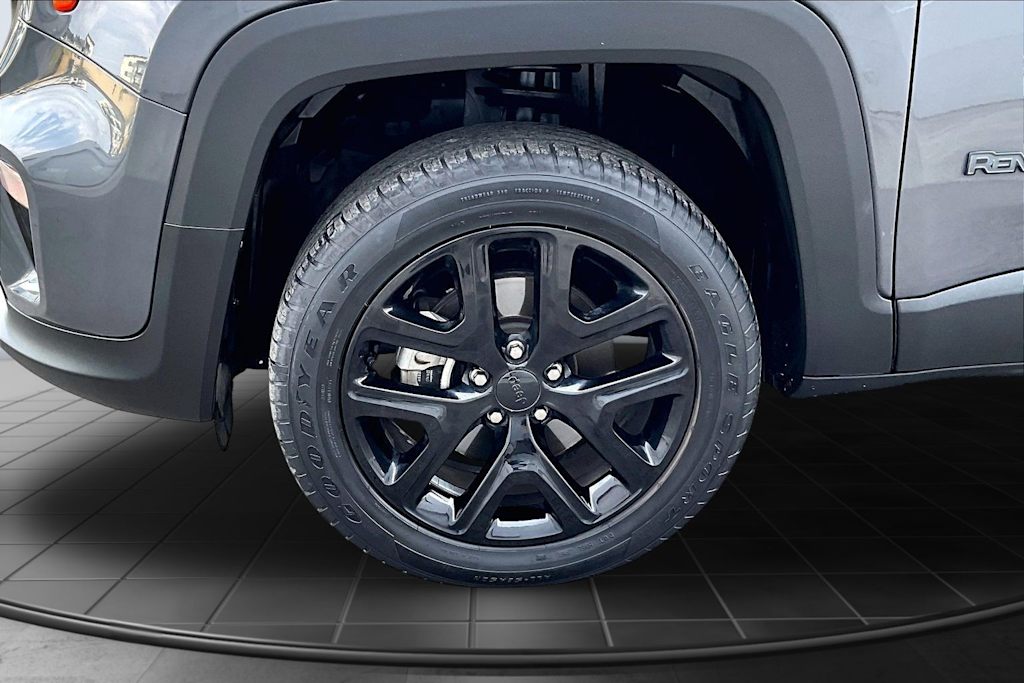 Thumbnail: 2022 Jeep Renegade - 8