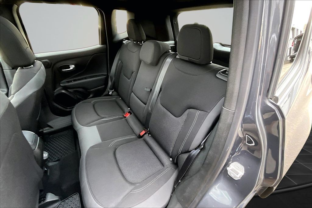 Thumbnail: 2022 Jeep Renegade - 13