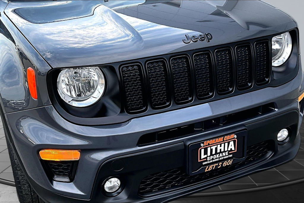 Thumbnail: 2022 Jeep Renegade - 33