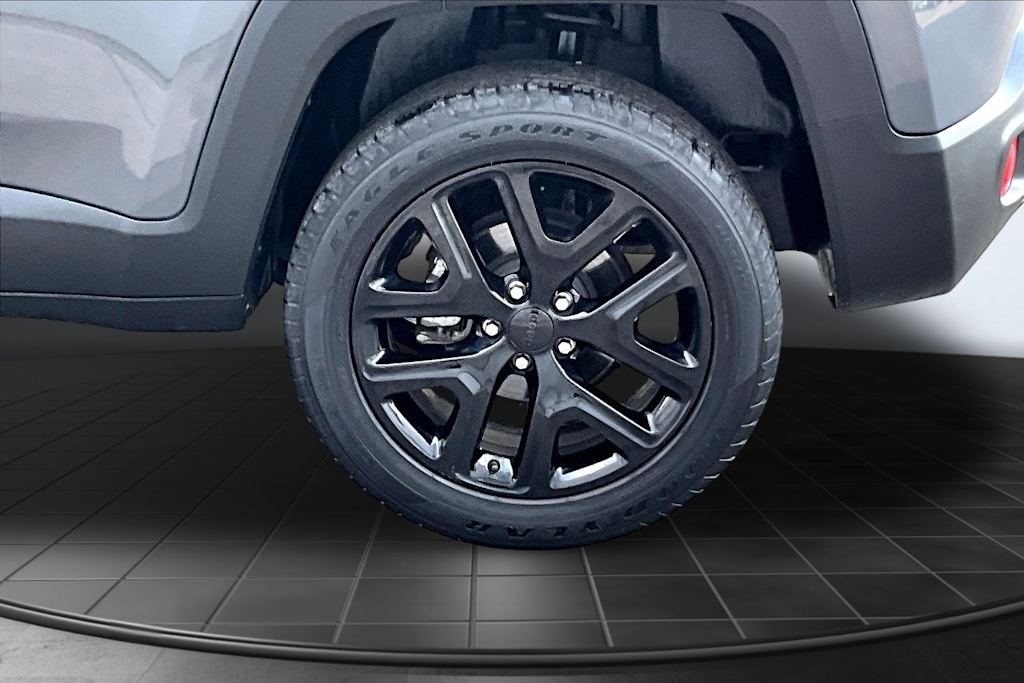 Thumbnail: 2022 Jeep Renegade - 36