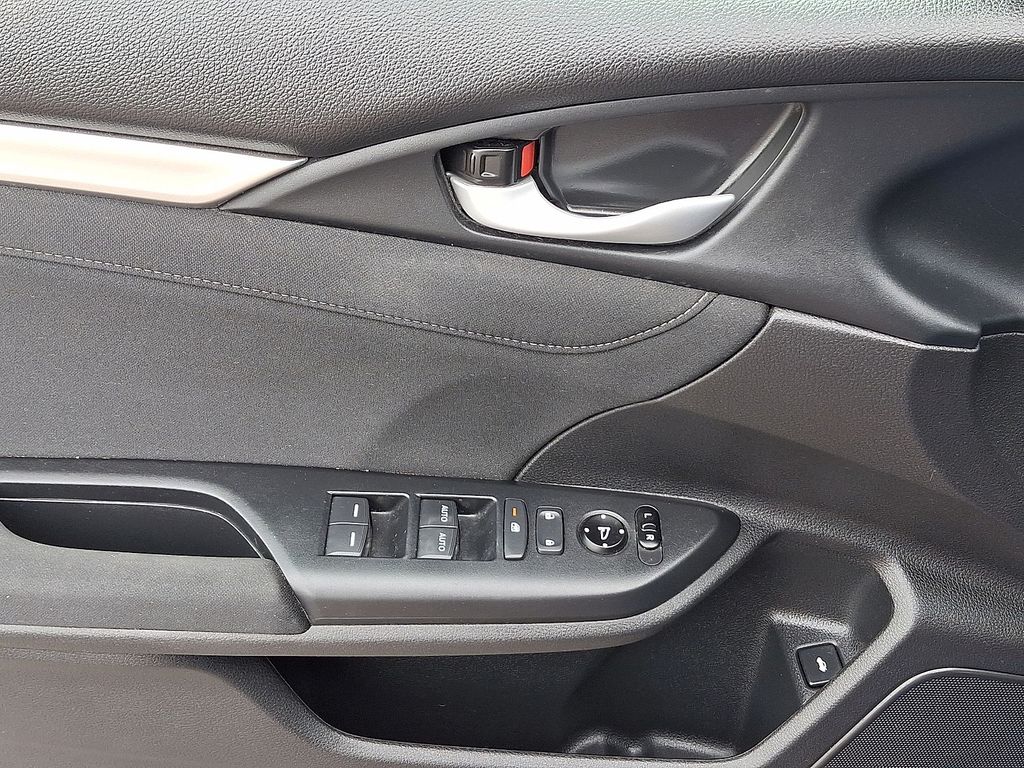 Thumbnail: 2017 Honda Civic - 18