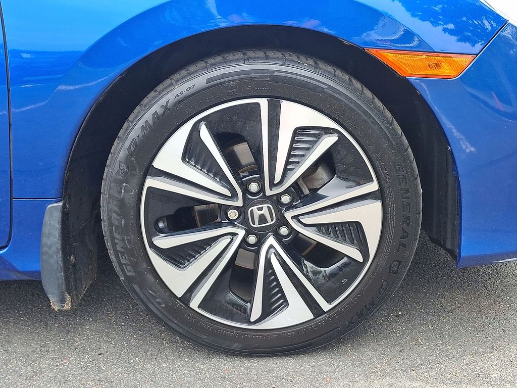 Thumbnail: 2017 Honda Civic - 8