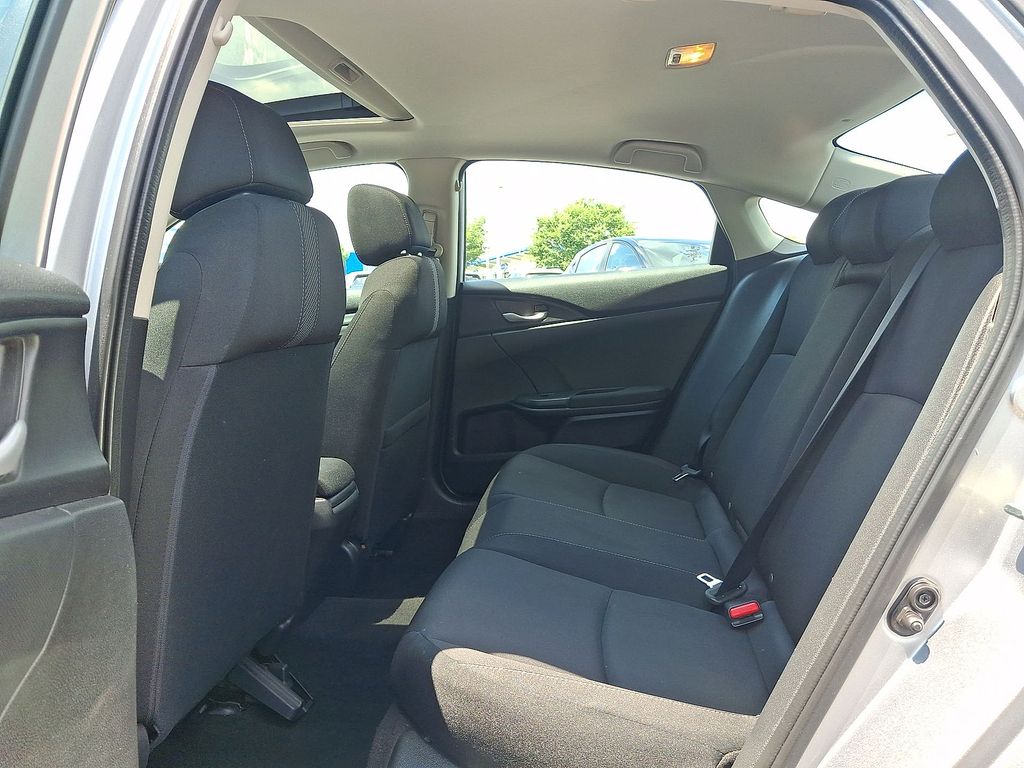 Thumbnail: 2016 Honda Civic - 10