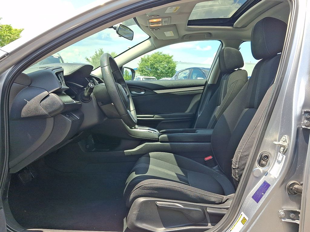 Thumbnail: 2016 Honda Civic - 9