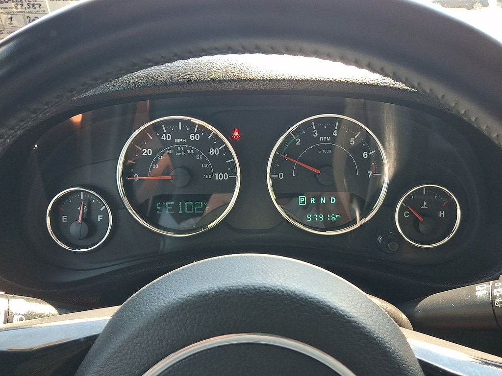 Thumbnail: 2015 Jeep Wrangler - 12