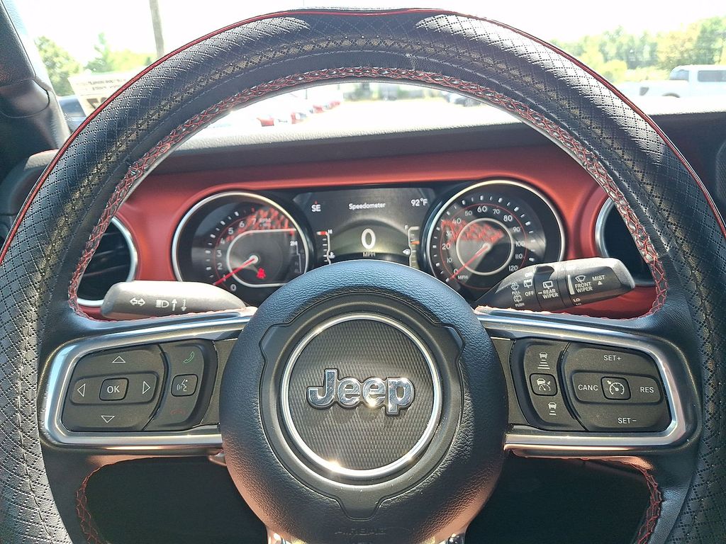 Thumbnail: 2022 Jeep Wrangler - 20