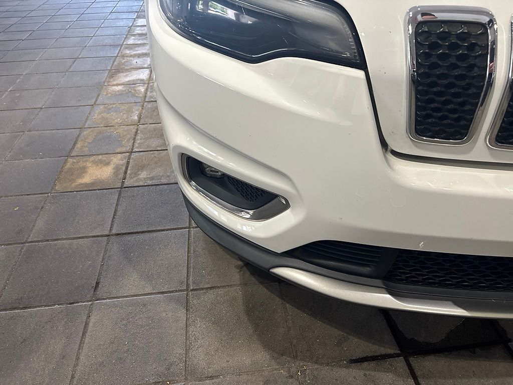 Thumbnail: 2019 Jeep Cherokee - 6