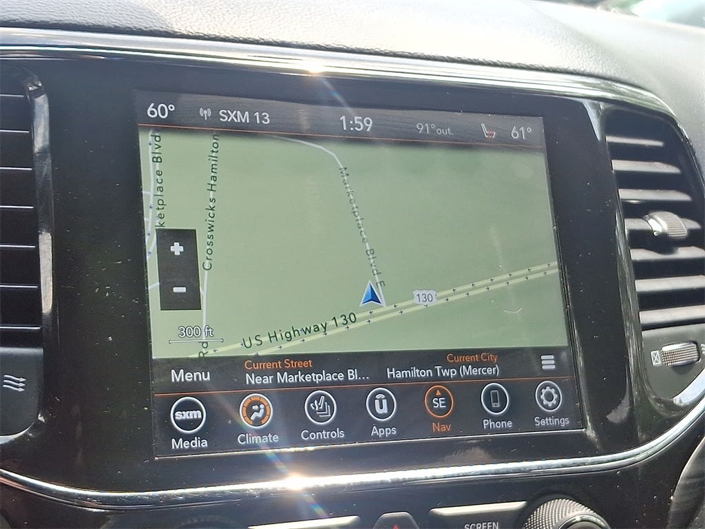 2022 Jeep Grand Cherokee Laredo 11