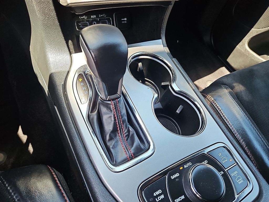 Thumbnail: 2018 Jeep Grand Cherokee - 15