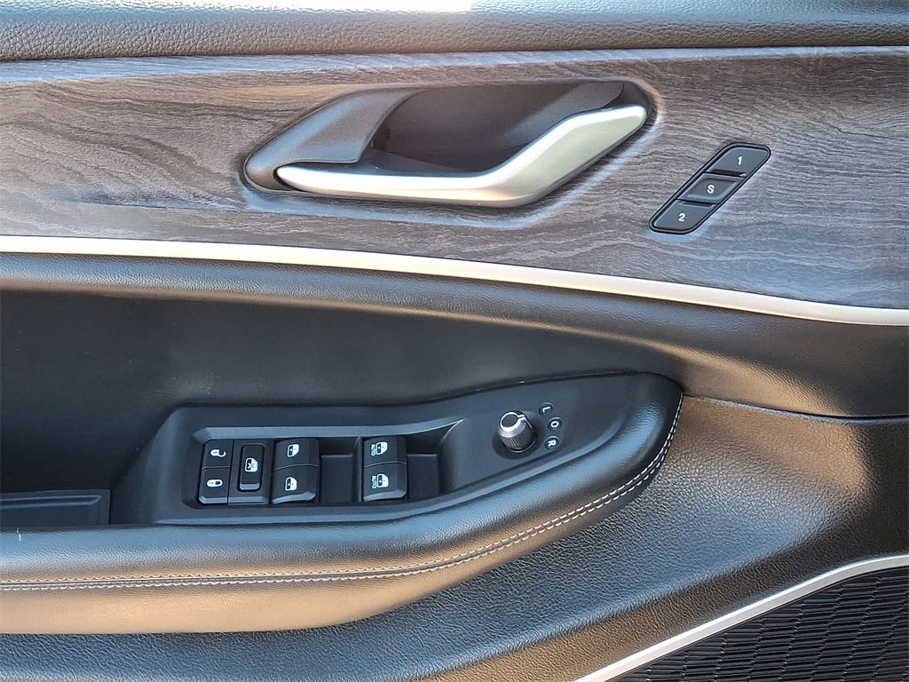 Thumbnail: 2022 Jeep Grand Cherokee L - 16