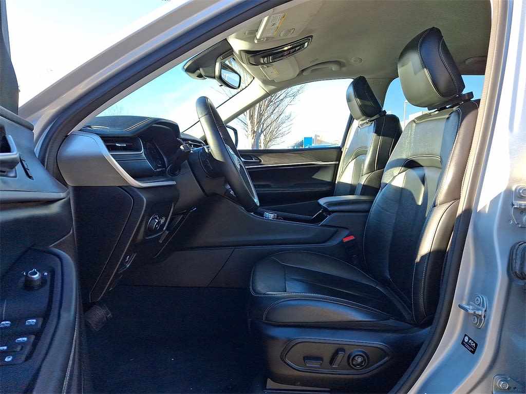 Thumbnail: 2022 Jeep Grand Cherokee L - 8