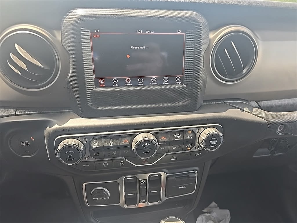 Thumbnail: 2021 Jeep Gladiator - 8