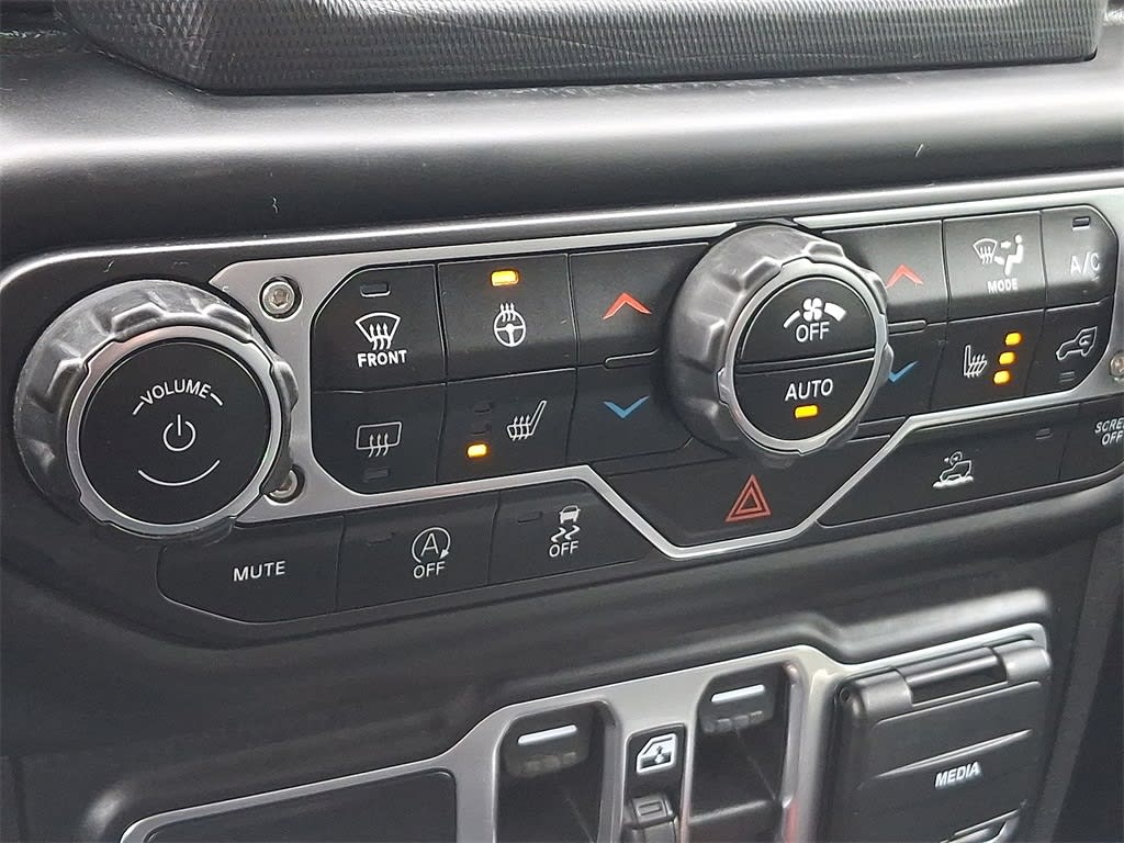 Thumbnail: 2021 Jeep Gladiator - 22