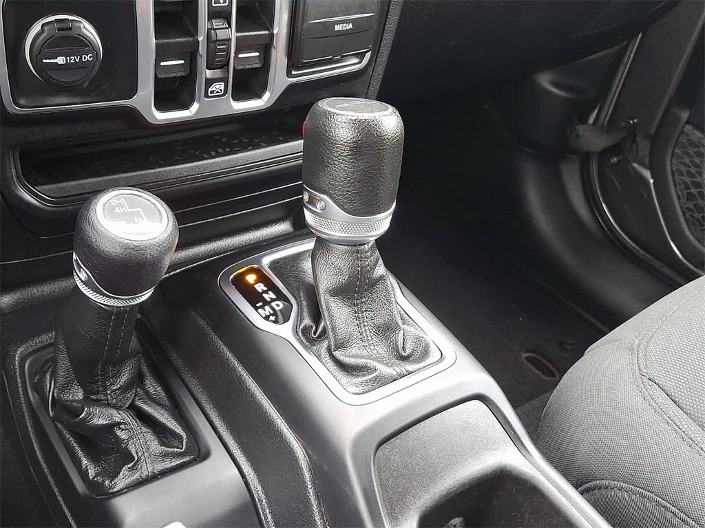 Thumbnail: 2021 Jeep Gladiator - 12