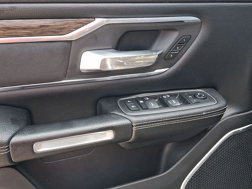 Thumbnail: 2019 RAM 1500 - 16