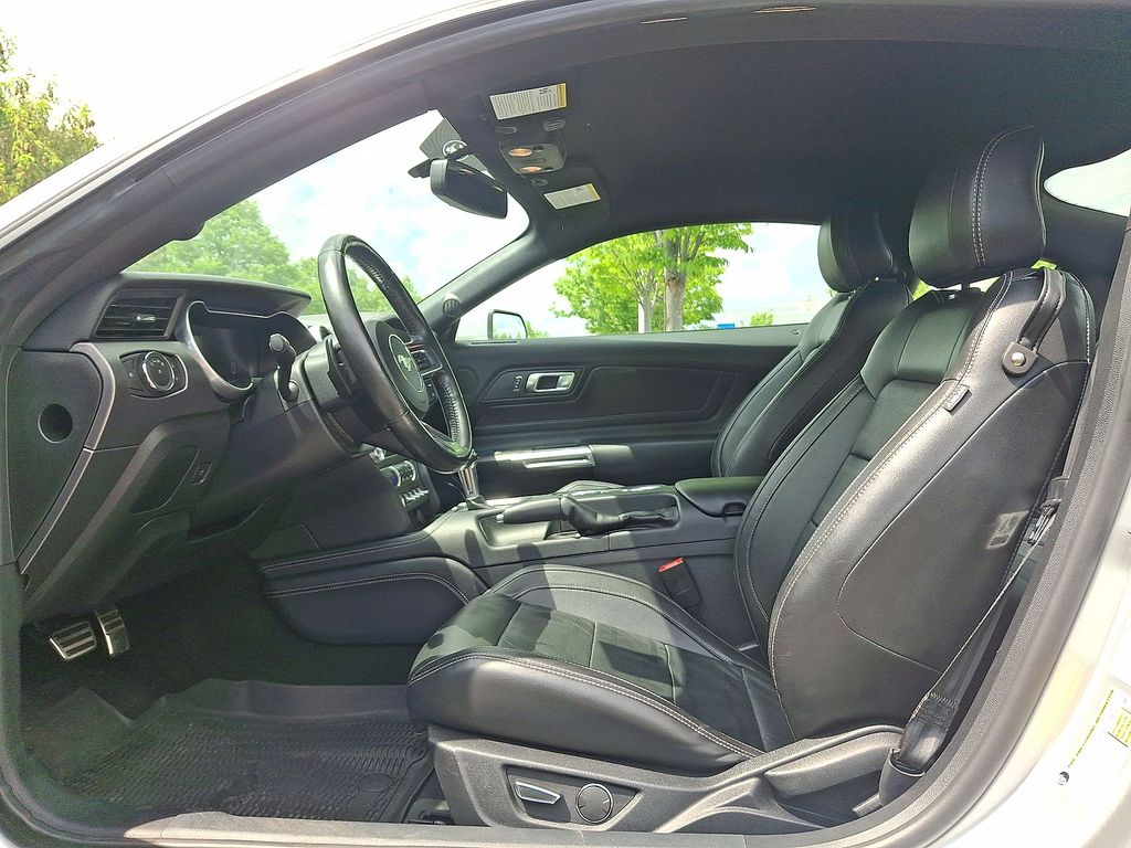 Thumbnail: 2019 Ford Mustang - 9