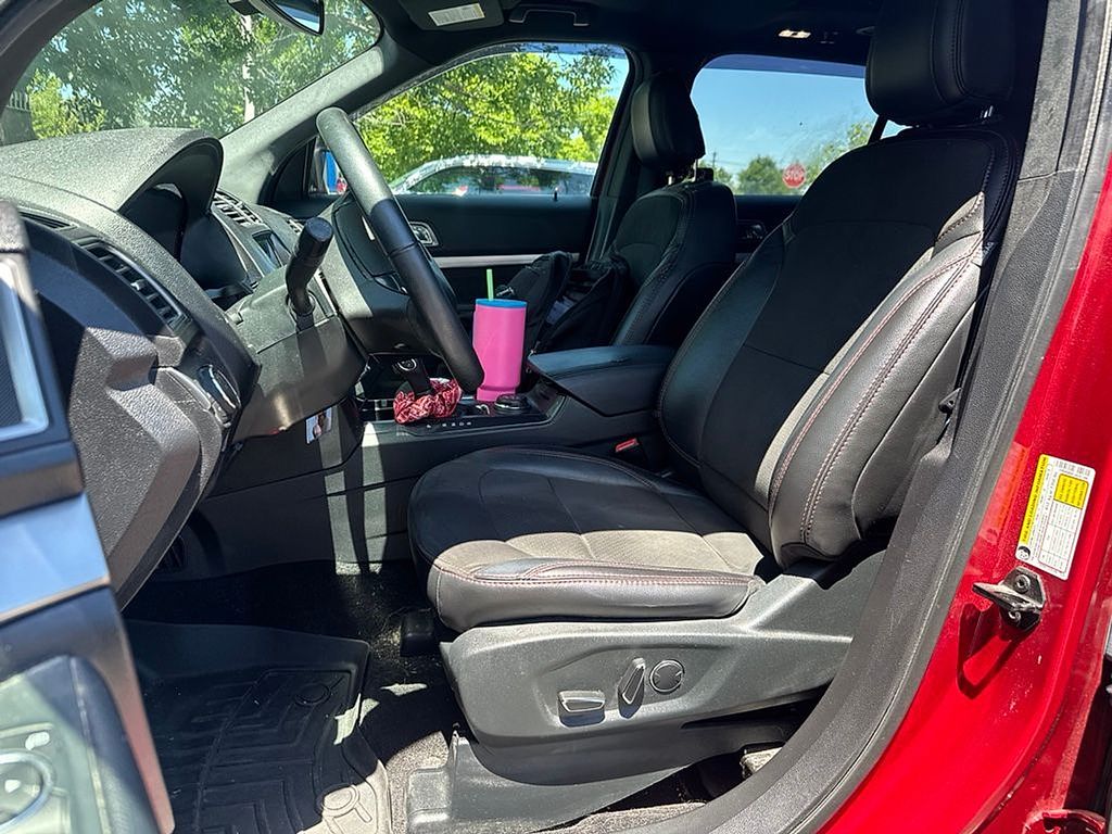 Thumbnail: 2018 Ford Explorer - 8