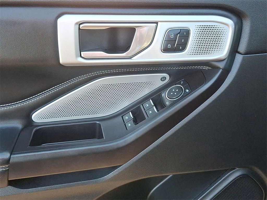 Thumbnail: 2020 Ford Explorer - 18