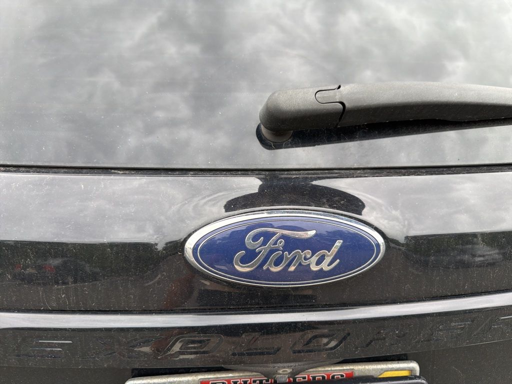 Thumbnail: 2016 Ford Explorer - 16