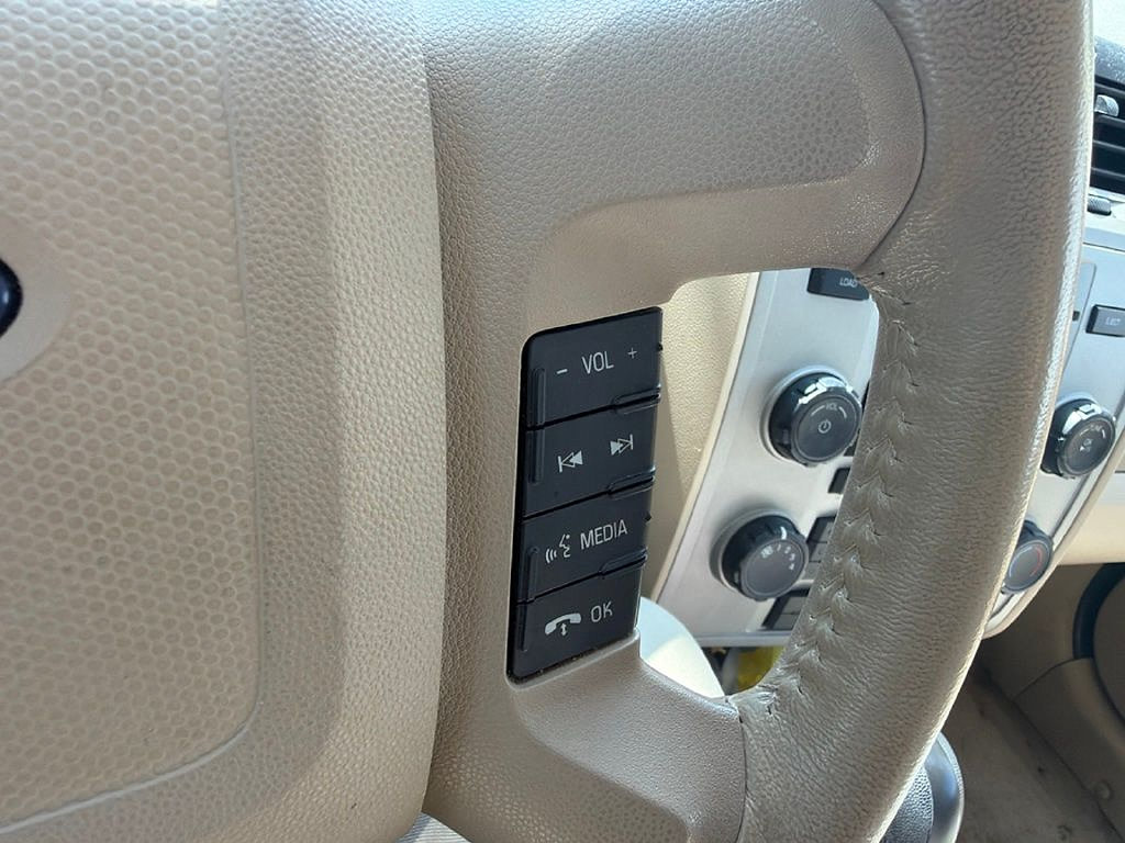 Thumbnail: 2011 Ford Escape - 21