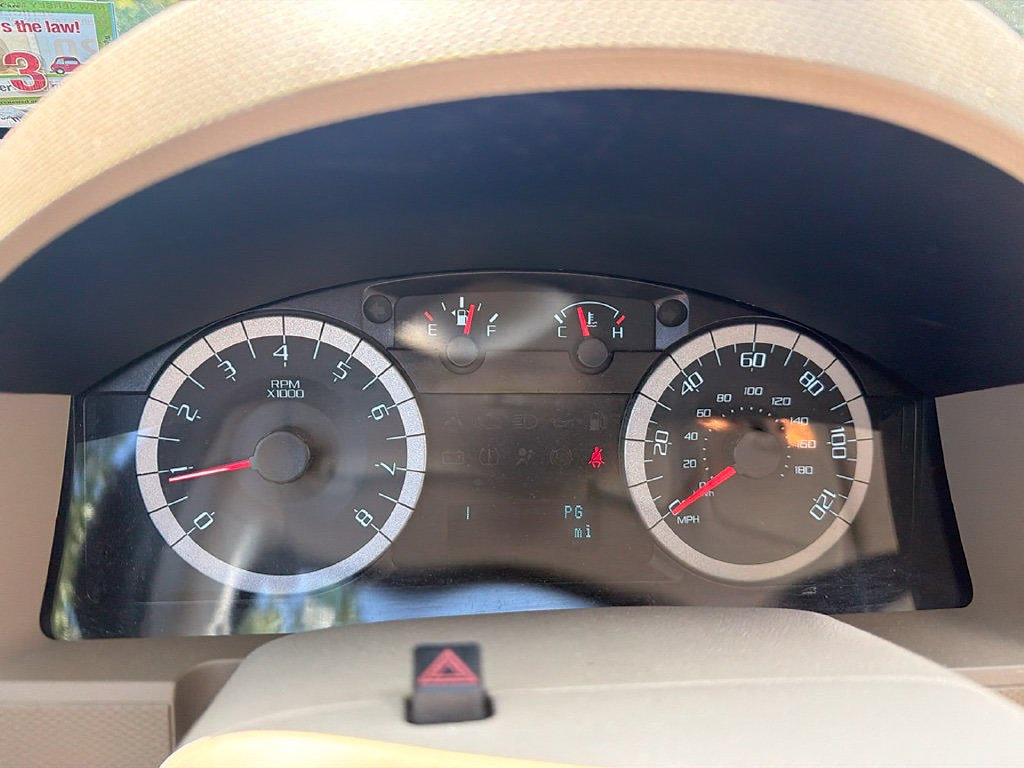 Thumbnail: 2011 Ford Escape - 8
