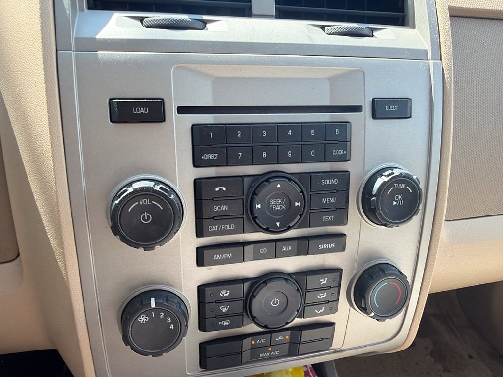 Thumbnail: 2011 Ford Escape - 19