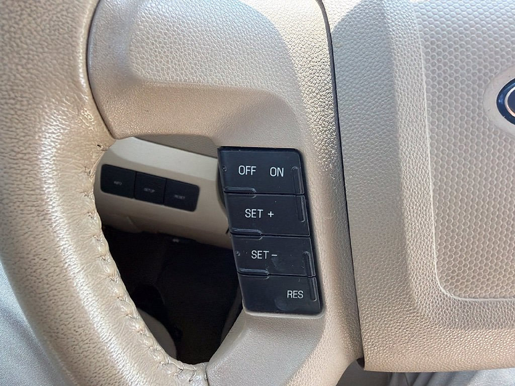 Thumbnail: 2011 Ford Escape - 22