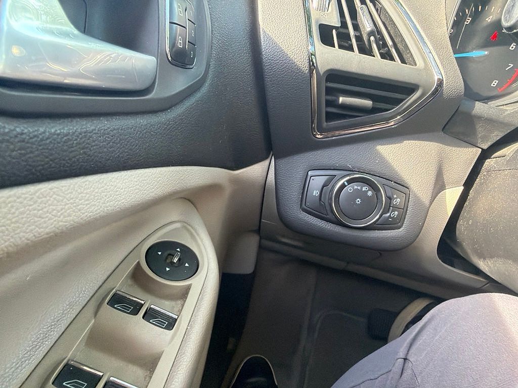 Thumbnail: 2014 Ford Escape - 20