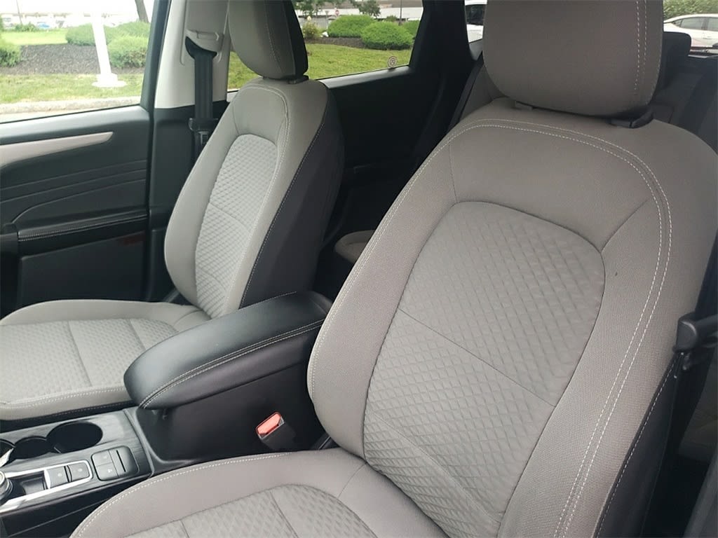 Thumbnail: 2022 Ford Escape - 9