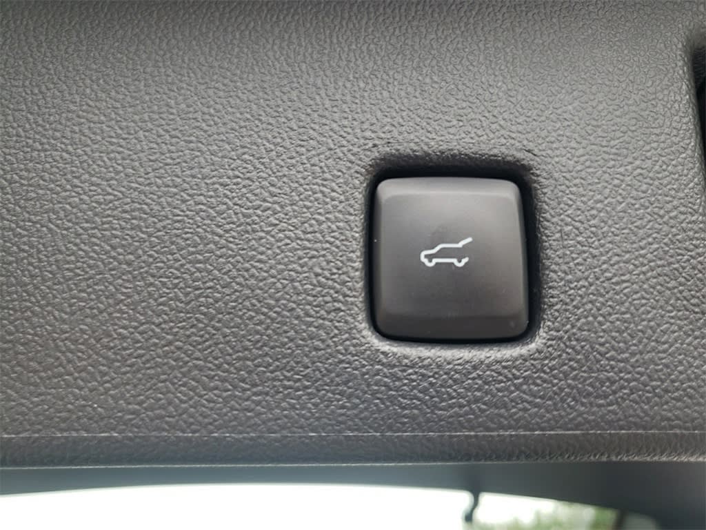 Thumbnail: 2022 Ford Escape - 17