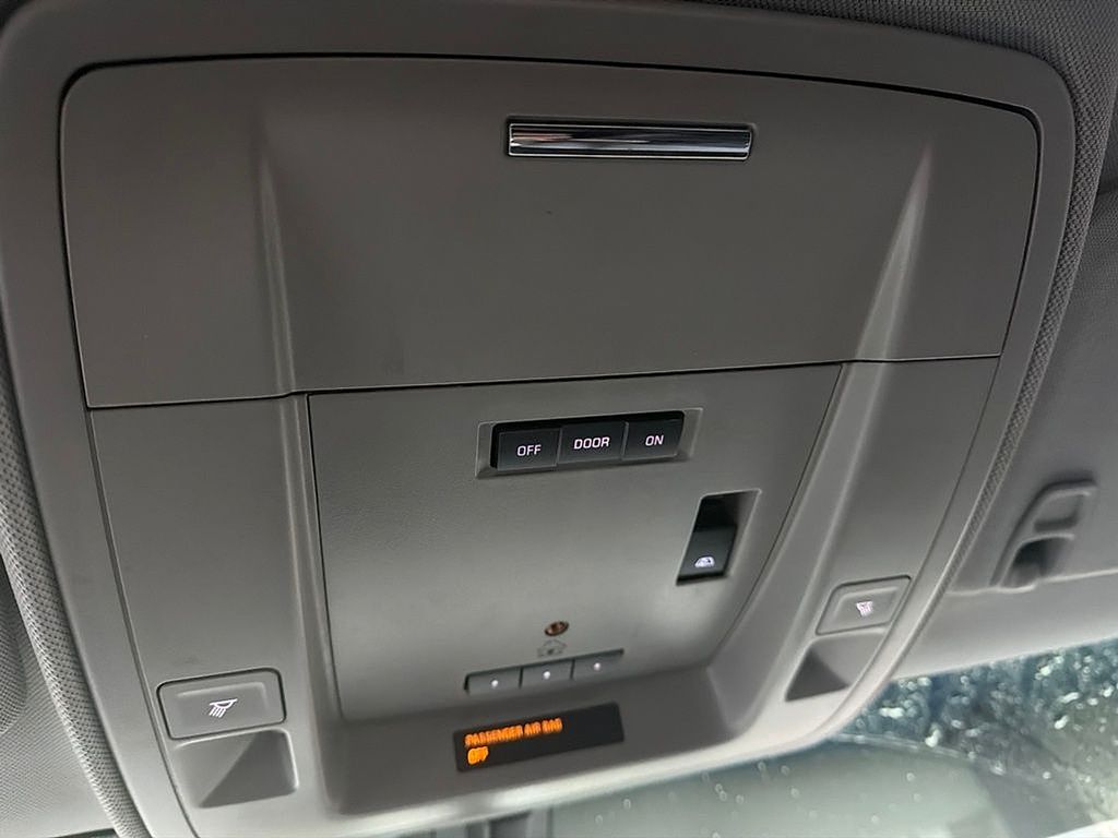Thumbnail: 2015 Chevrolet Silverado 1500 - 19