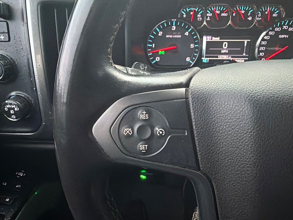 Thumbnail: 2015 Chevrolet Silverado 1500 - 17