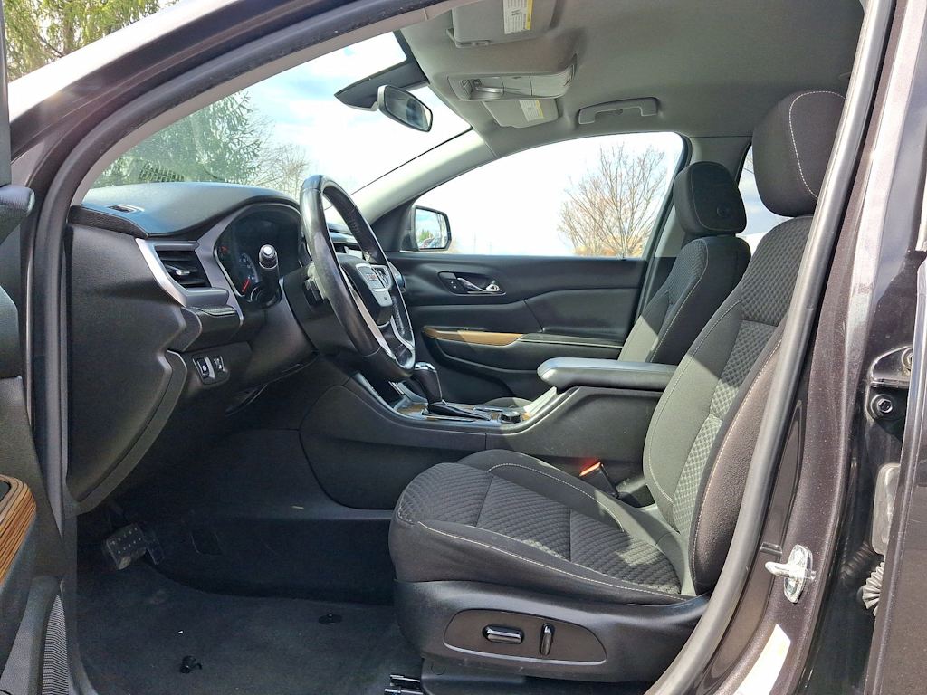 2017 GMC Acadia SLE 9