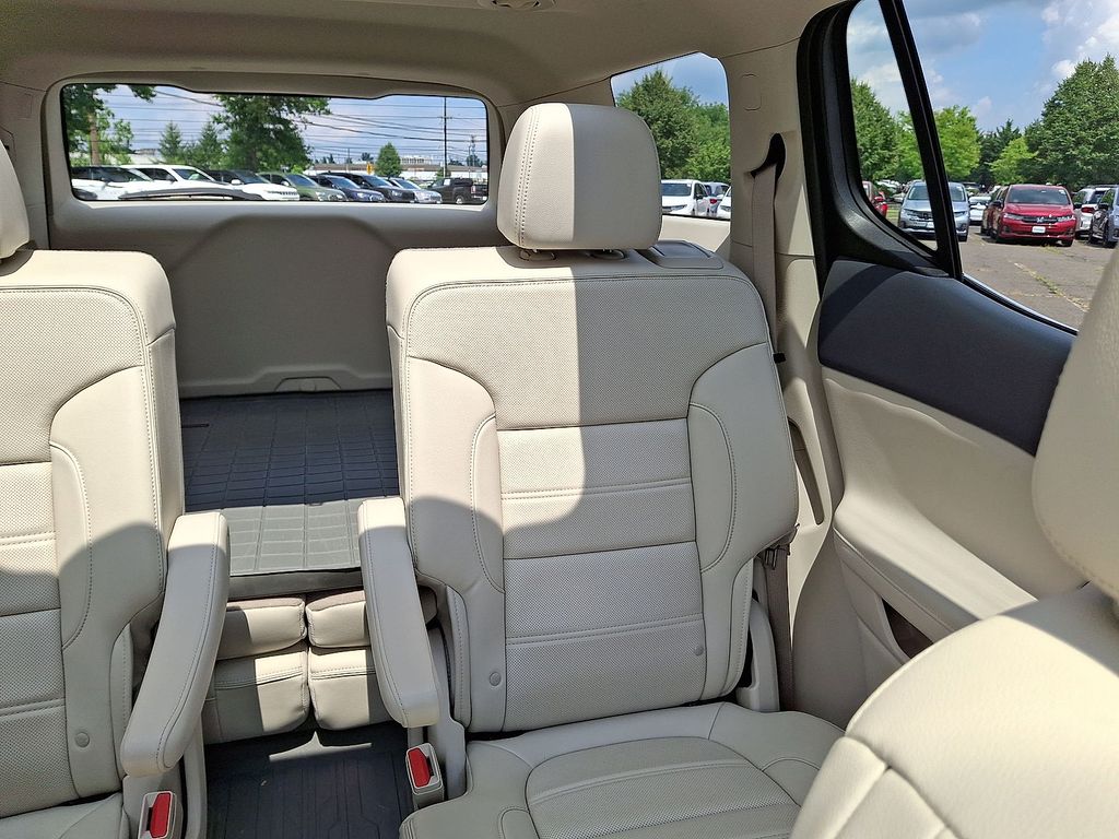 Thumbnail: 2023 GMC Acadia - 23