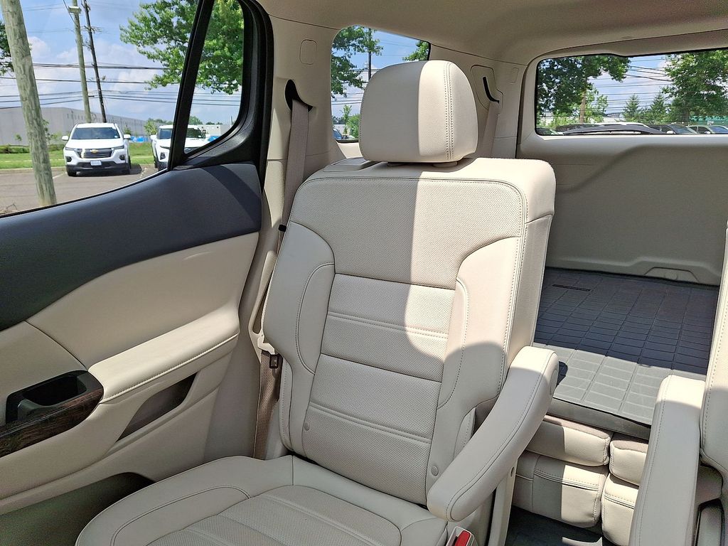 Thumbnail: 2023 GMC Acadia - 21