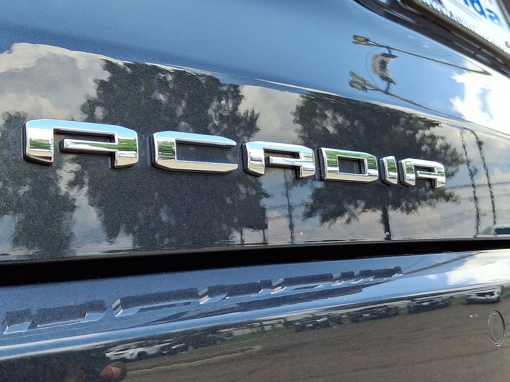 Thumbnail: 2023 GMC Acadia - 7