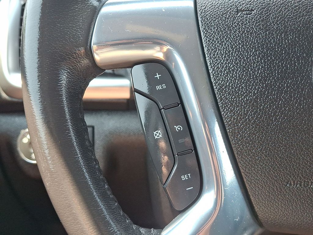 Thumbnail: 2015 GMC Acadia - 20