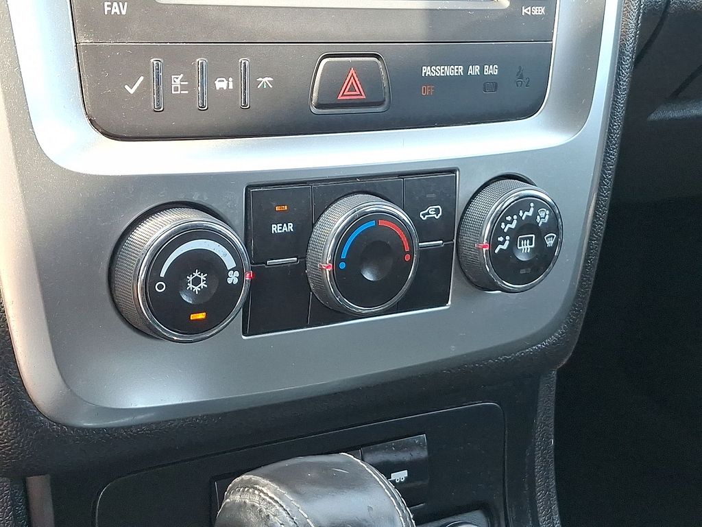Thumbnail: 2015 GMC Acadia - 22