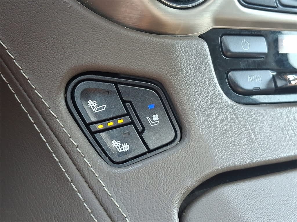 Thumbnail: 2017 GMC Yukon - 17
