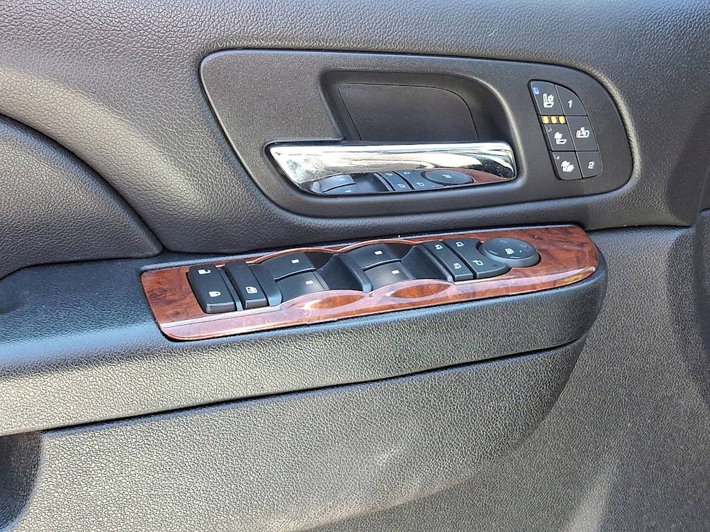 2014 Chevrolet Tahoe LTZ 17