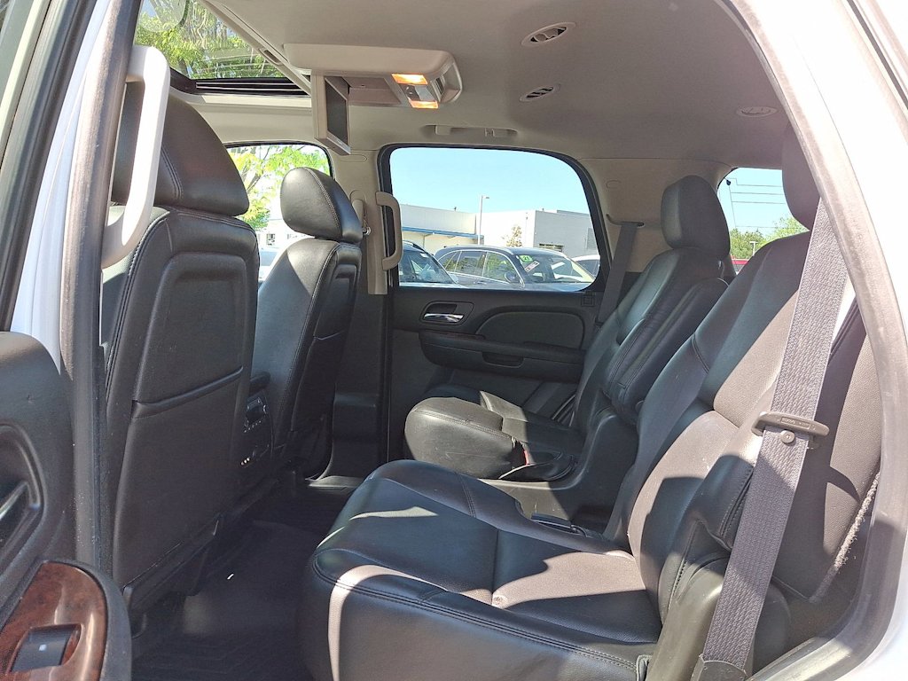 2014 Chevrolet Tahoe LTZ 10