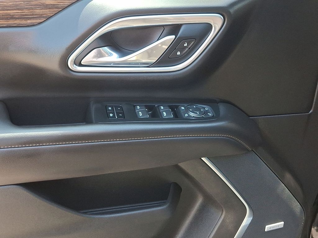 Thumbnail: 2021 Chevrolet Tahoe - 17