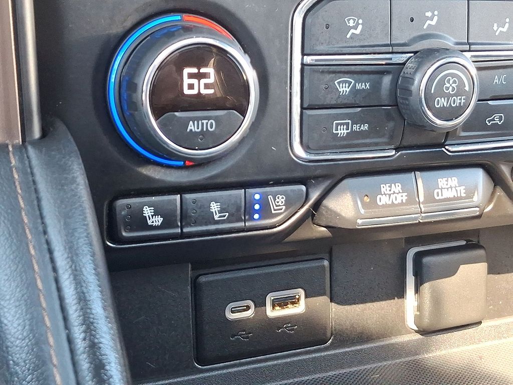 Thumbnail: 2021 Chevrolet Tahoe - 22