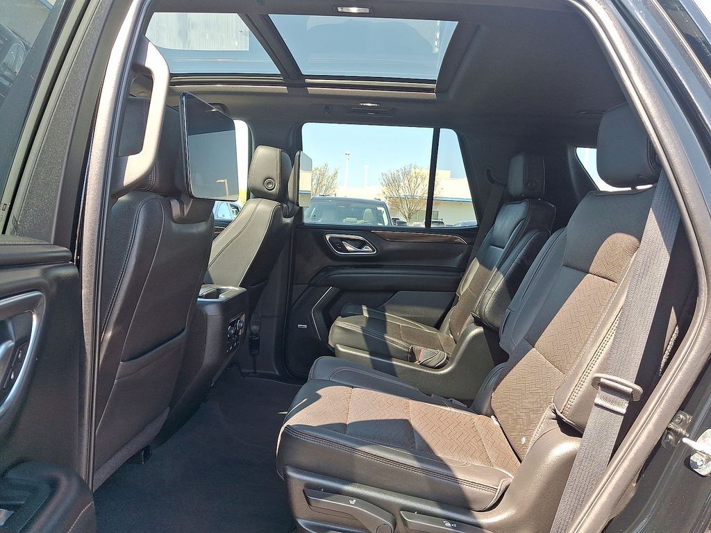 Thumbnail: 2021 Chevrolet Tahoe - 9