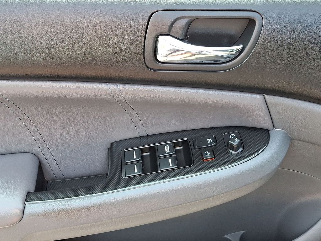 Thumbnail: 2007 Honda Accord - 18