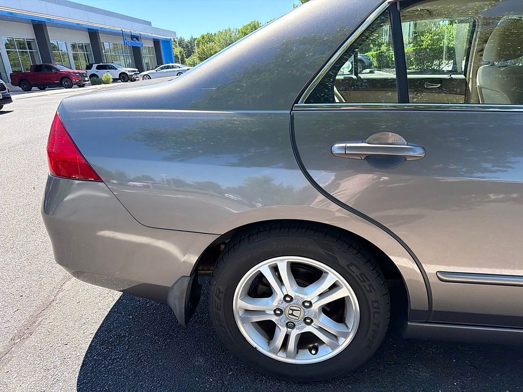 Thumbnail: 2007 Honda Accord - 14