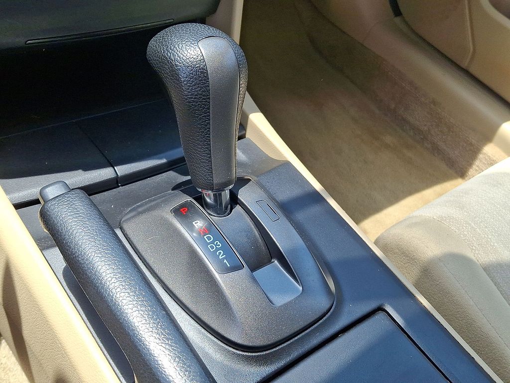 Thumbnail: 2010 Honda Accord - 12