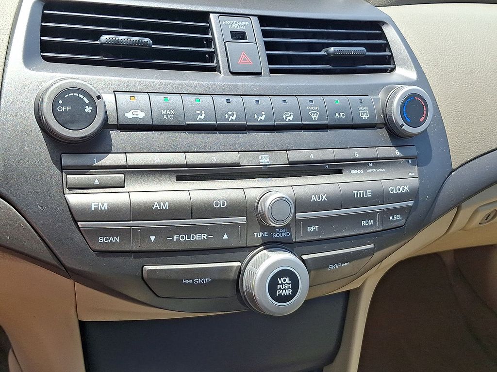 Thumbnail: 2010 Honda Accord - 19